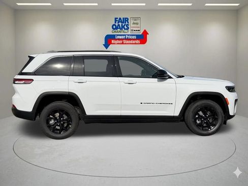 New 2026 Jeep Grand Cherokee Altitude AWD/4WD image 6