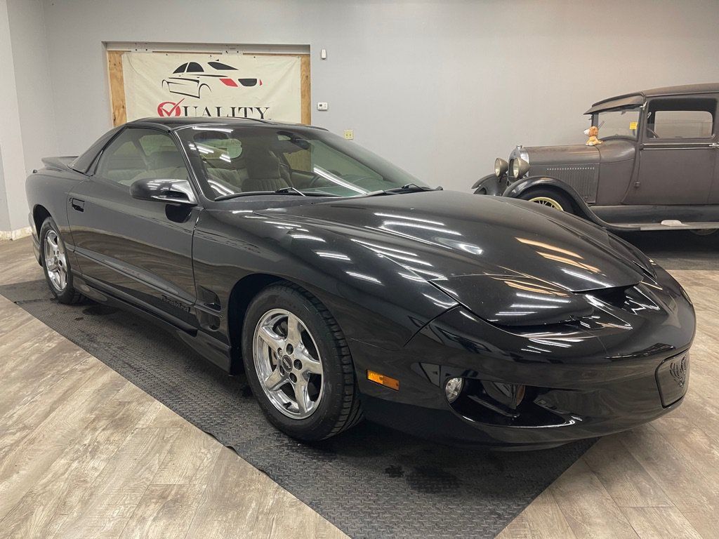 Used 1999 Pontiac Firebird Coupe w/ Opt Pkg RWD image 3