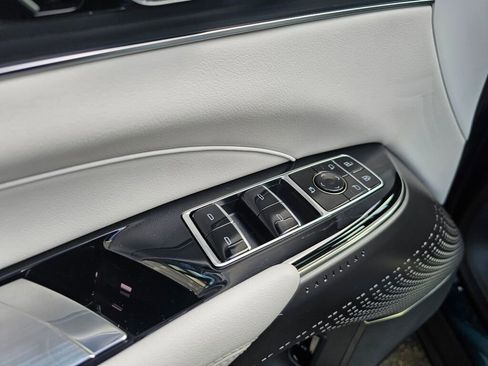 New 2026 Cadillac Lyriq Luxury image 28