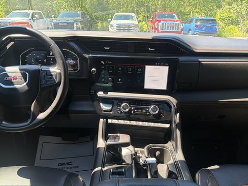 Certified 2022 GMC Sierra 1500 AT4 w/ AT4 Premium Package AWD/4WD image 31