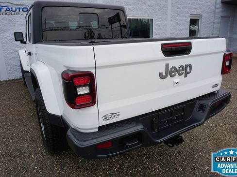Used 2020 Jeep Gladiator Overland AWD/4WD image 9