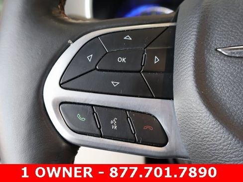 Used 2020 Chrysler Pacifica Touring-L Plus image 26