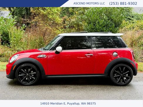 Used 2013 MINI Cooper S FWD image 2