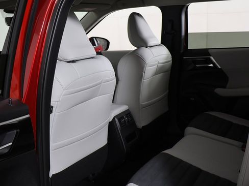 New 2025 Mitsubishi Outlander SE AWD/4WD image 29