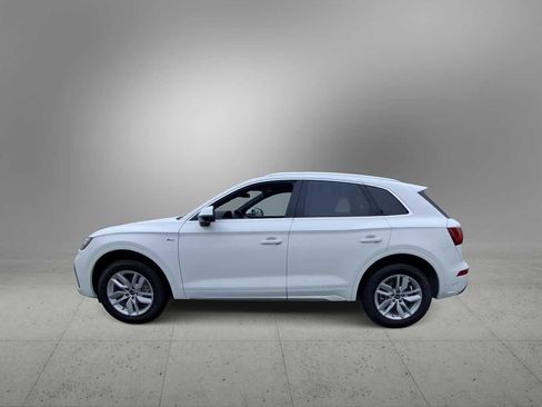 Certified 2023 Audi Q5 2.0T Premium w/ Convenience Package image 5