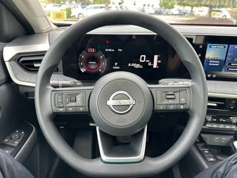 Used 2026 Nissan Kicks SV w/ SV Premium Package AWD/4WD image 27