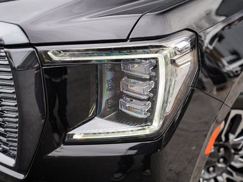 Used 2023 GMC Yukon XL Denali Ultimate image 4