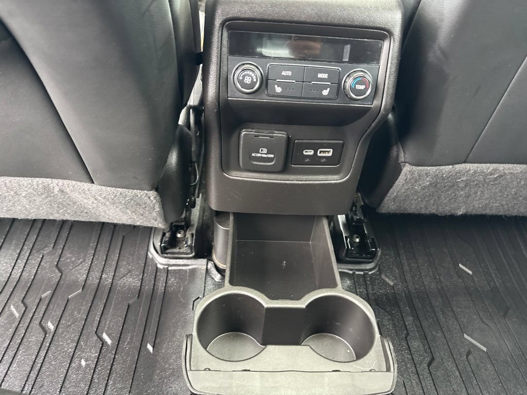 Used 2022 GMC Acadia AT4 w/ Technology Package AWD/4WD image 27