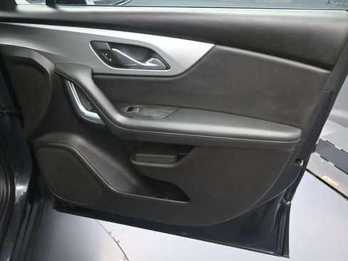 Used 2019 Chevrolet Blazer LT FWD image 34