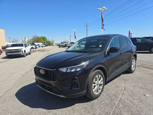 Used 2023 Ford Escape Active w/ Tech Pack #2 FWD image 9