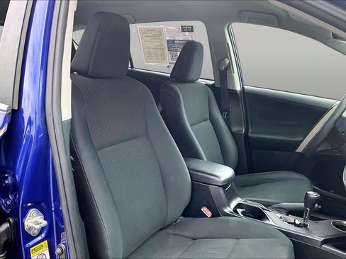 Used 2014 Toyota RAV4 LE FWD image 8