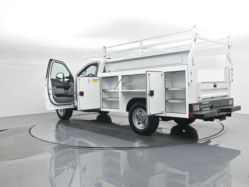 New 2025 Ford F350 XL w/ XL Chrome Package RWD image 36