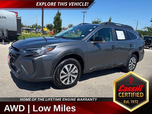 Used 2025 Subaru Outback Premium AWD/4WD image 1