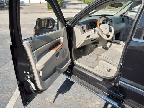 Used 2008 Jeep Grand Cherokee Overland w/ Mopar Chrome Edition Group AWD/4WD image 17