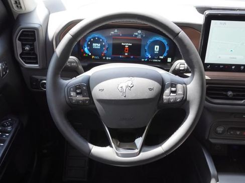 Certified 2025 Ford Bronco Sport Outer Banks w/ Outer Banks Tech Package+ AWD/4WD image 15