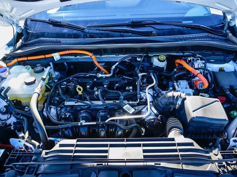 Used 2025 Ford Escape ST-Line w/ Equipment Group 301A image 27