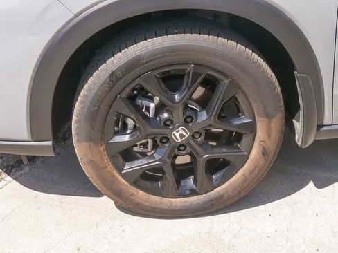 Used 2025 Honda HR-V Sport image 5