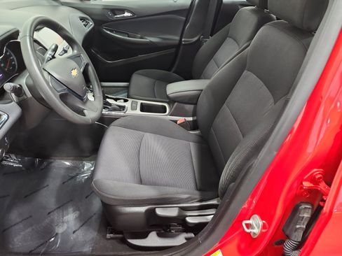 Used 2018 Chevrolet Cruze LS FWD image 9