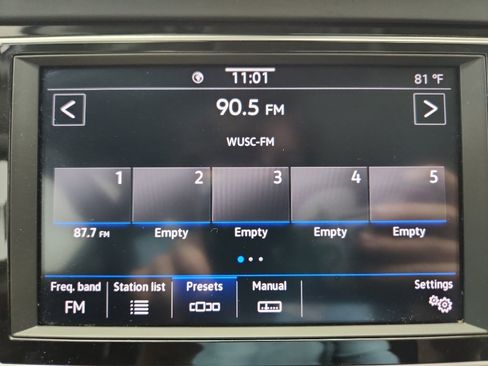 Used 2024 Volkswagen Jetta SE FWD image 18