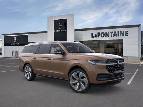New 2026 Lincoln Navigator L Black Label AWD/4WD image 7