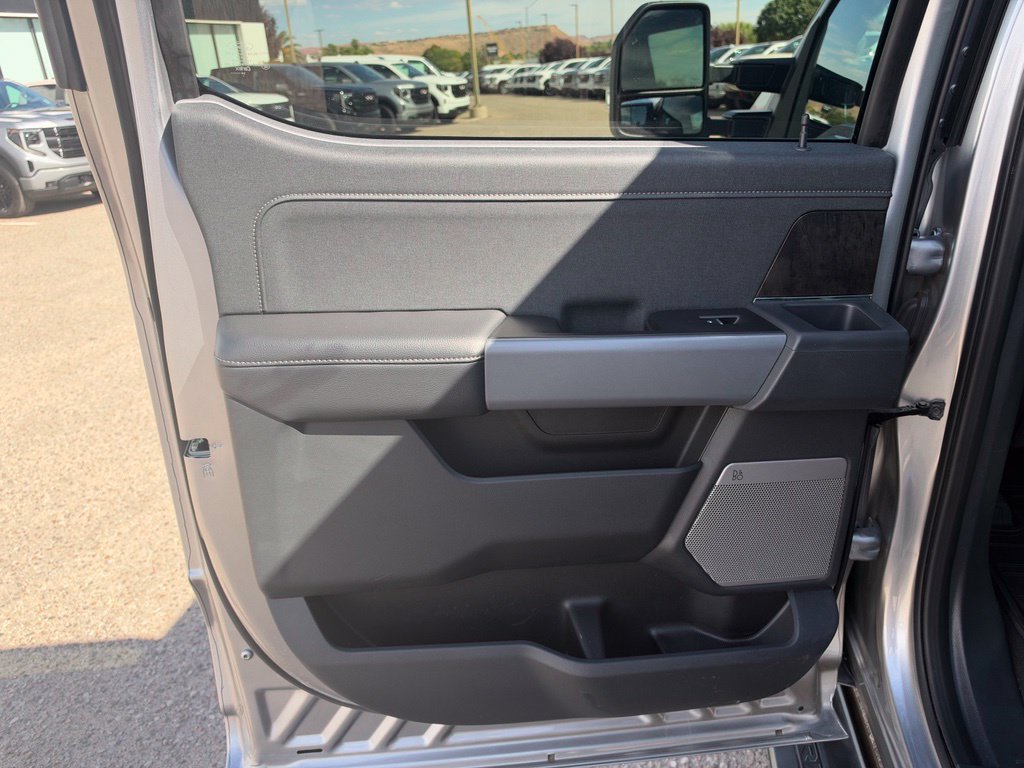 Used 2024 Ford F250 Lariat w/ Sport Appearance Package AWD/4WD image 22