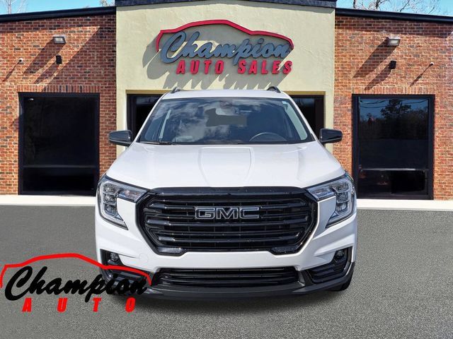 Used 2022 GMC Terrain SLT w/ Infotainment Package II FWD image 10