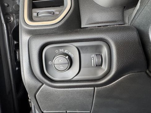 Used 2025 RAM 3500 Lone Star image 21