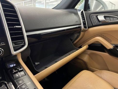 Used 2017 Porsche Cayenne S Platinum w/ Premium Package Plus (Pjy) AWD/4WD image 29