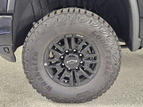 New 2026 Chevrolet Silverado 2500 ZR2 AWD/4WD image 13