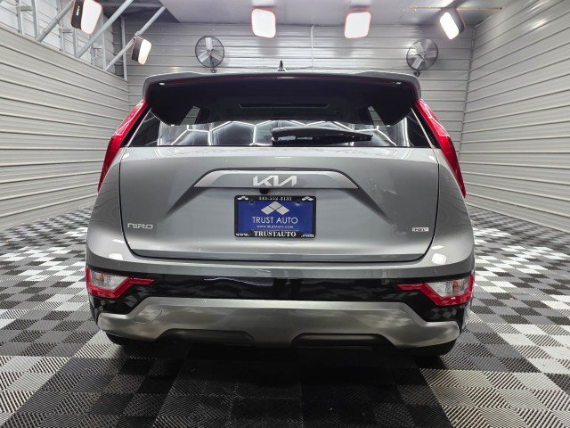 Used 2025 Kia Niro EX Touring FWD image 7