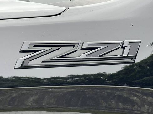Used 2023 Chevrolet Silverado 1500 RST w/ Z71 Off-Road Package AWD/4WD image 9