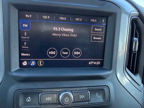 Used 2022 Chevrolet Silverado 2500 Custom w/ Custom Convenience Package image 14