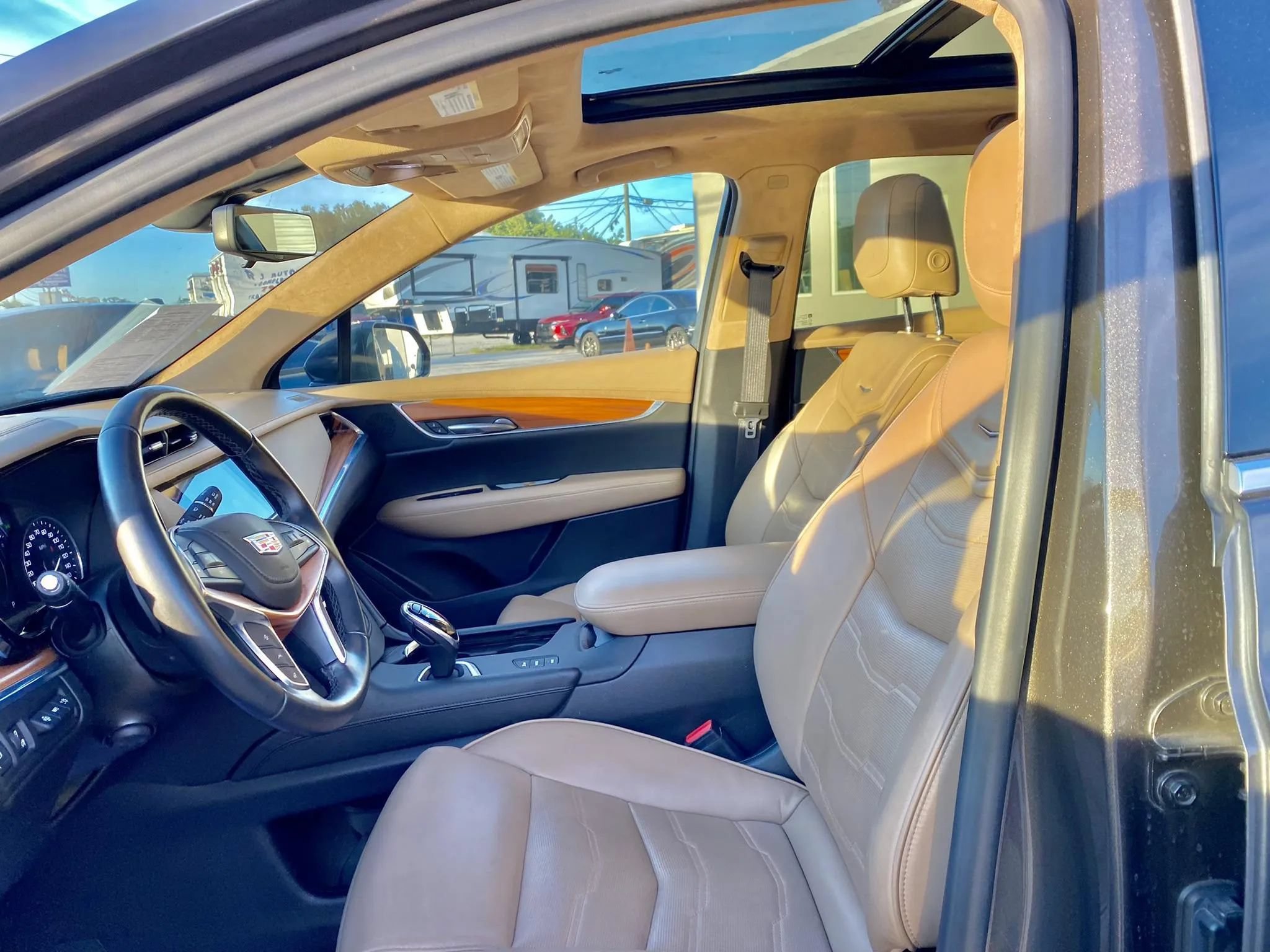 Used 2019 Cadillac XT5 Platinum AWD/4WD image 18