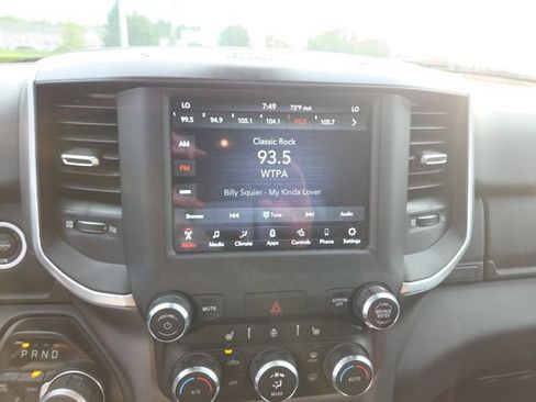 Used 2021 RAM 1500 Big Horn AWD/4WD image 7