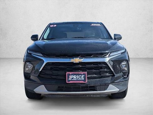 Used 2023 Chevrolet Blazer LT image 2