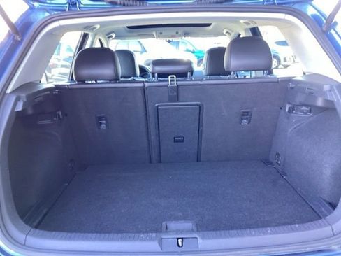 Used 2020 Volkswagen Golf 4-Door image 8