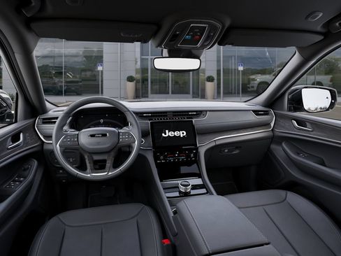 New 2025 Jeep Grand Cherokee L Limited w/ Black Appearance Package RWD image 15