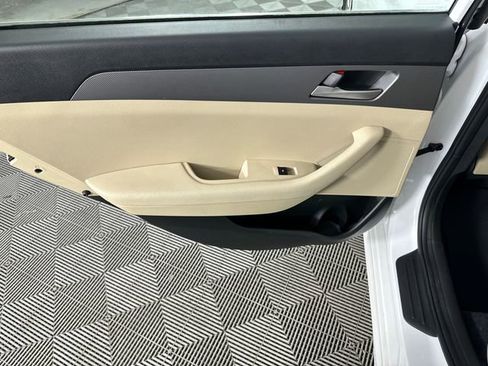 Used 2019 Hyundai Sonata SE image 14