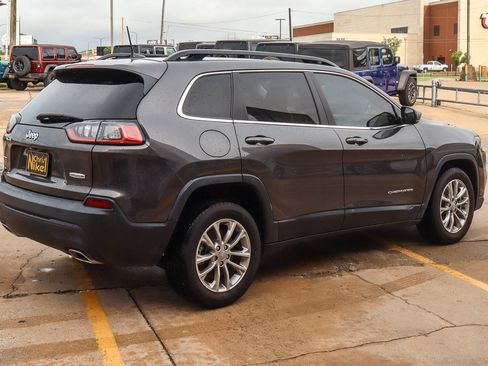 Used 2022 Jeep Cherokee Latitude Lux w/ Sun & Sound Group FWD image 5