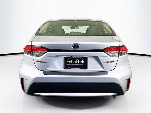 Used 2020 Toyota Corolla LE image 7
