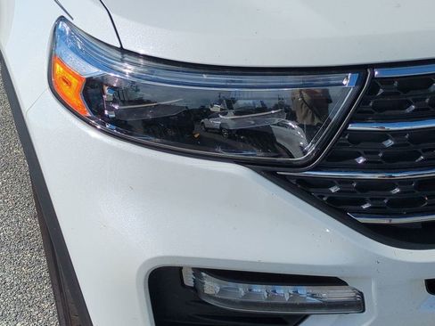 Used 2023 Ford Explorer XLT w/ Equipment Group 202A image 10