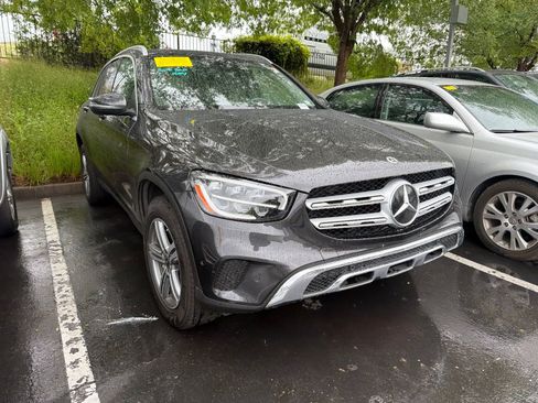 Used 2022 Mercedes-Benz GLC 300 4MATIC image 3