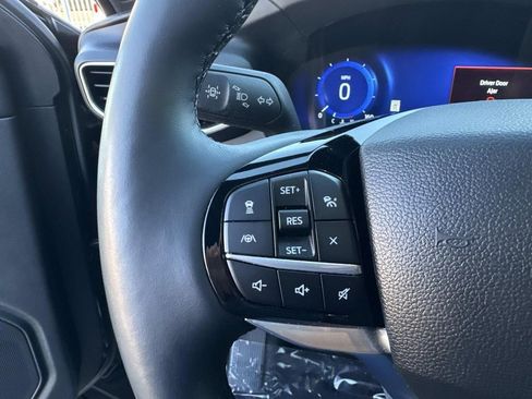 Used 2022 Ford Explorer Platinum image 24