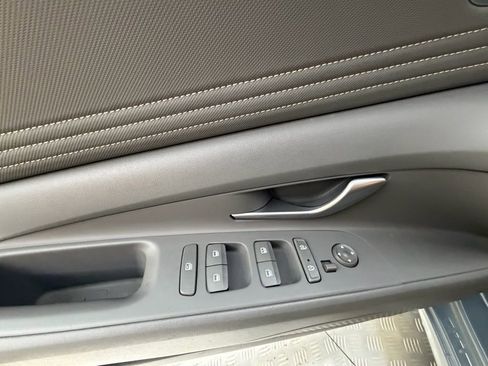 Used 2022 Hyundai Elantra SEL w/ Convenience + Premium Package image 26