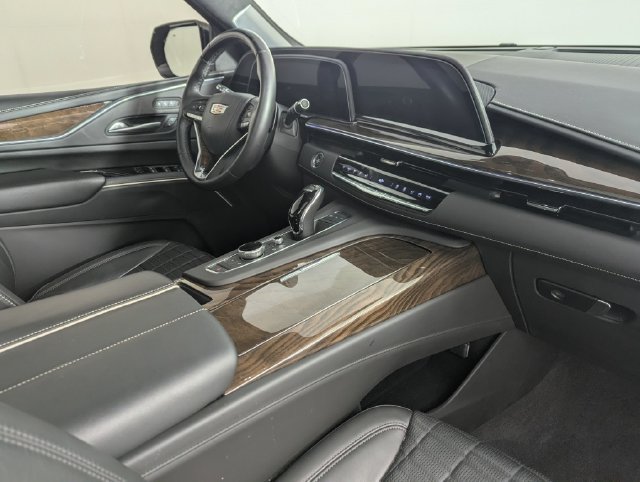 Used 2023 Cadillac Escalade Sport Platinum w/ LPO, ONYX Package AWD/4WD image 30