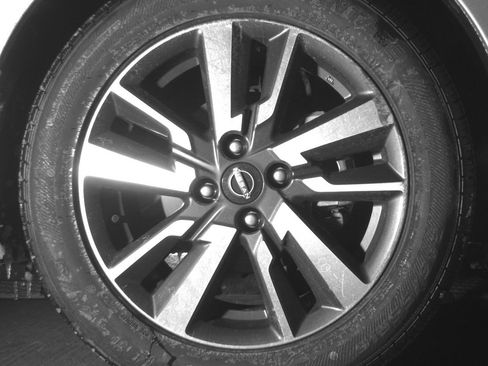 Used 2025 Nissan Versa SV FWD image 13