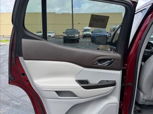 Used 2017 GMC Acadia SLT FWD image 20