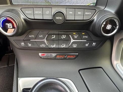 Used 2015 Chevrolet Corvette Z06 w/ 2LZ Preferred Equipment Group image 30
