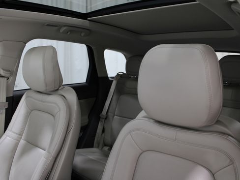 Used 2022 Lincoln Corsair Grand Touring w/ Elements Technology Bundle image 4