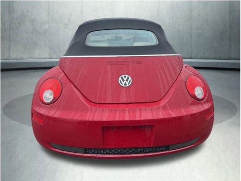 Used 2007 Volkswagen Beetle Convertible w/ Package 1 FWD image 3